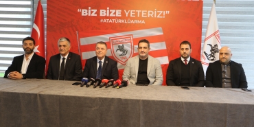 samsunspor-baskan-vekili-bilen-icra-kurulunu-samsunsporu-yoneten-ekip-olarak-da-degerlendirebilirsiniz-GUbH9xN6.jpg