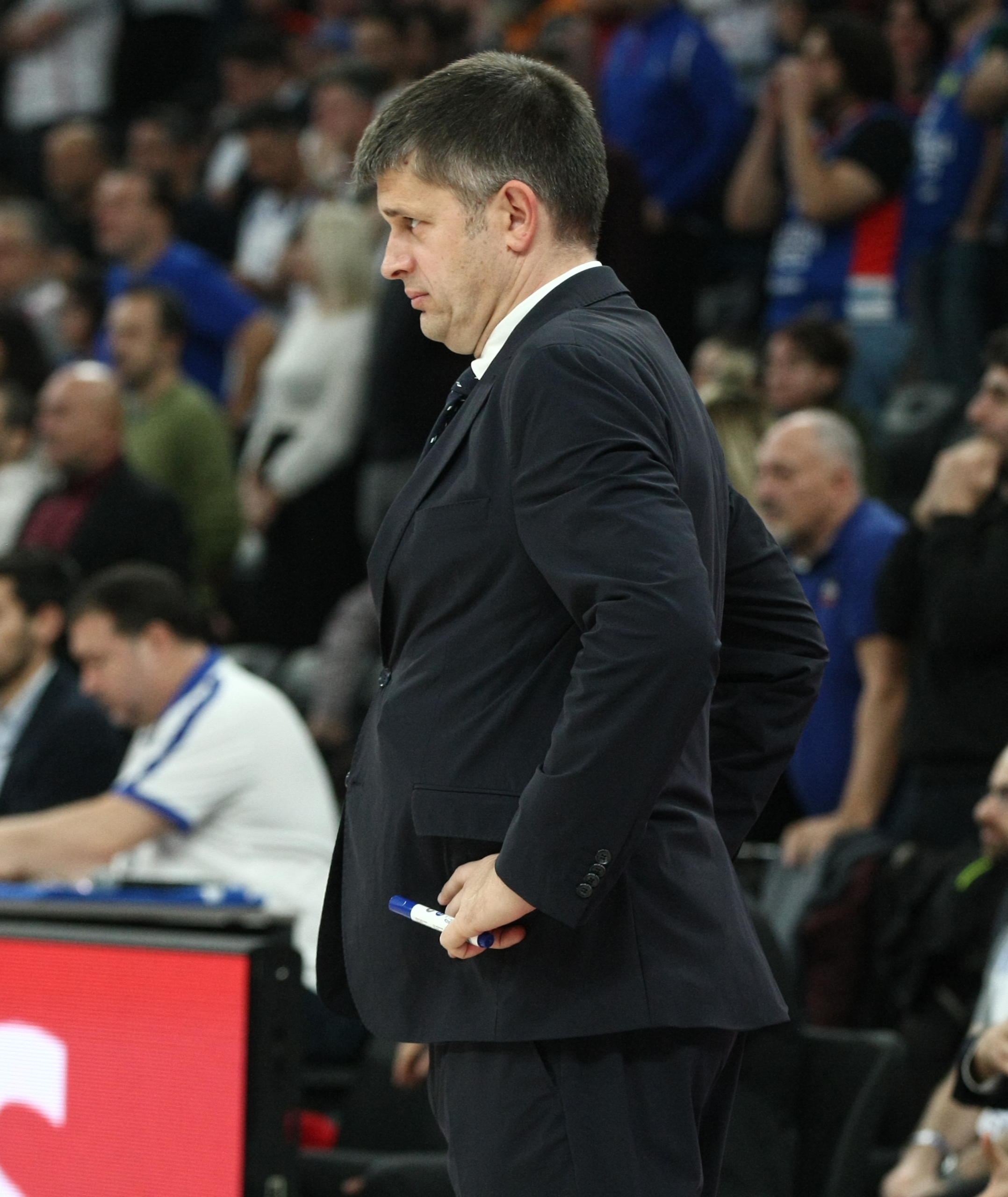 anadolu-efes-kizilyildiz-89-67-6fH8VetH.jpg