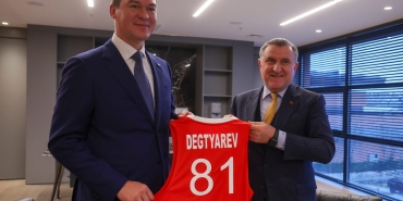 bakan-bak-rusya-spor-bakani-degtyarevle-istanbulda-bir-araya-geldi-JzSfuwWB.jpg