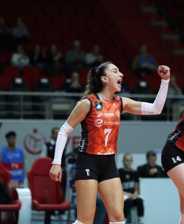 eczacibasi-dynavit-ssc-palmberg-schwerin-3-0-GbMt5FAp.jpg