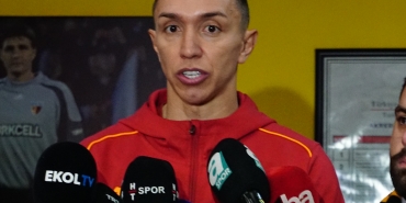 fernando-muslera-cok-onemli-bir-3-puandi-R46G89GM.jpg