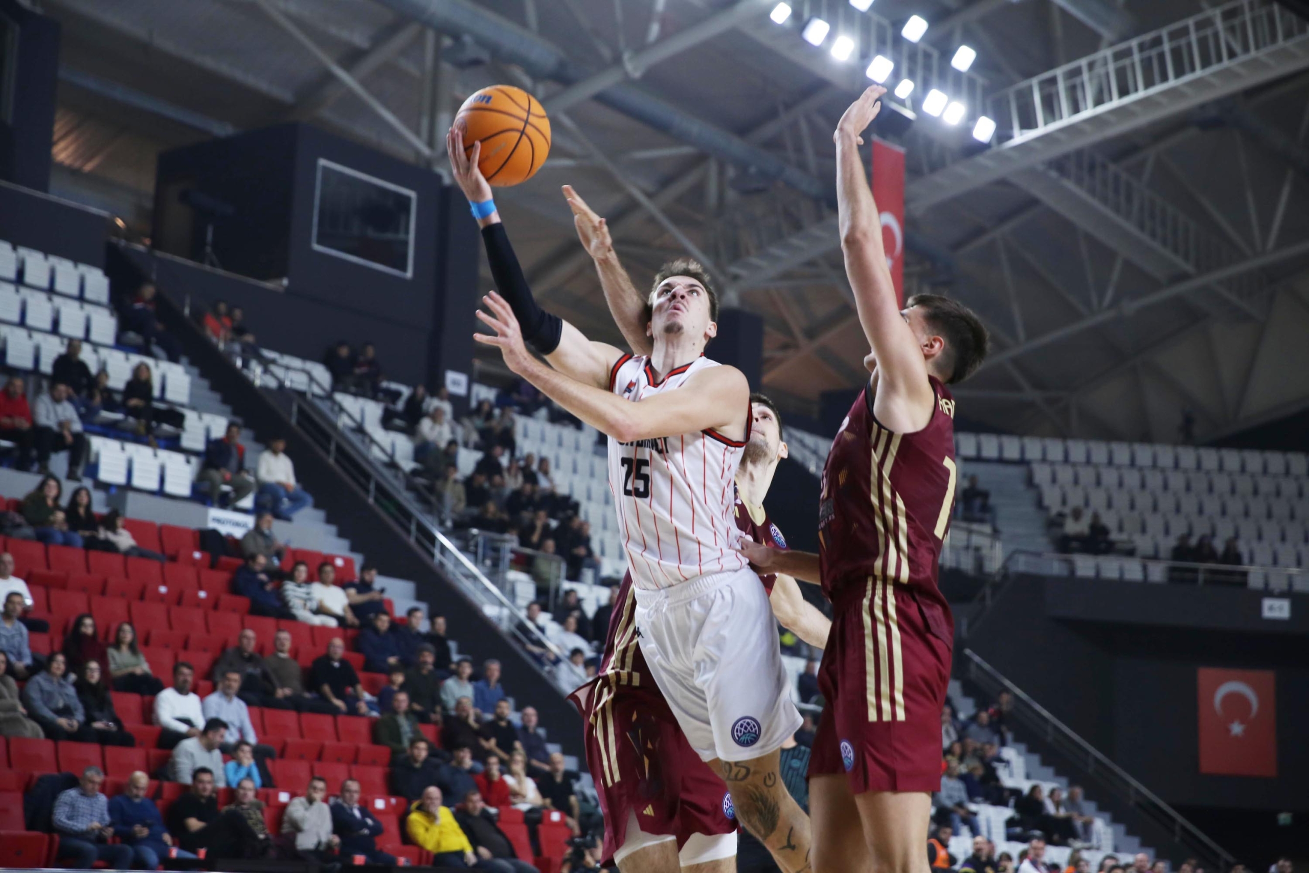 manisa-basket-fmp-beograd-103-84-BHI8LgBB.jpg