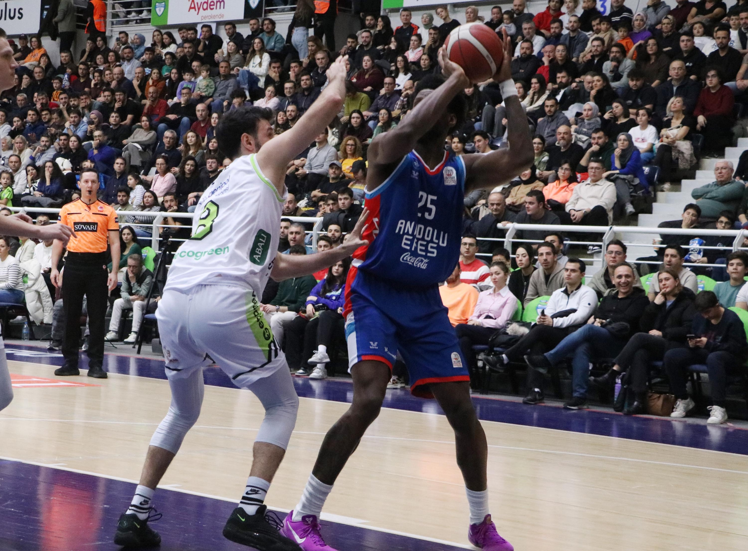 merkezefendi-belediyesi-basket-anadolu-efes-63-96-6W6Y47DE.jpg