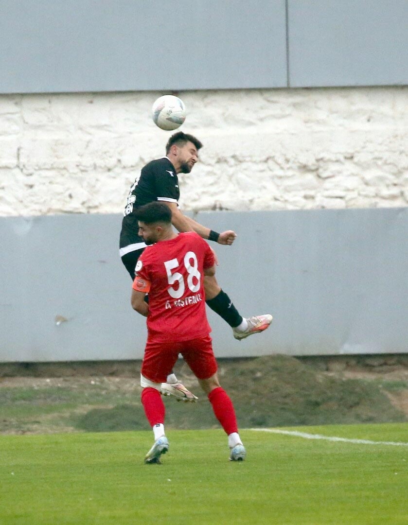 nazillispor-karaman-futbol-kulubu-0-1-EvPKjjXc.jpg