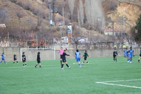 yuksekova-spor-kulubu-kadin-futbol-takimi-sakarya-kadin-takimini-6-1-yendi-yX8q1VxY.jpg